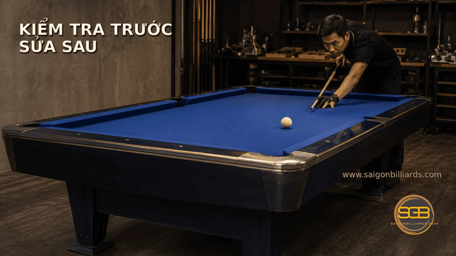 kỹ thuật vi&ecirc;n kiểm tra đường bi v&agrave; băng trước khi th&aacute;o b&agrave;n